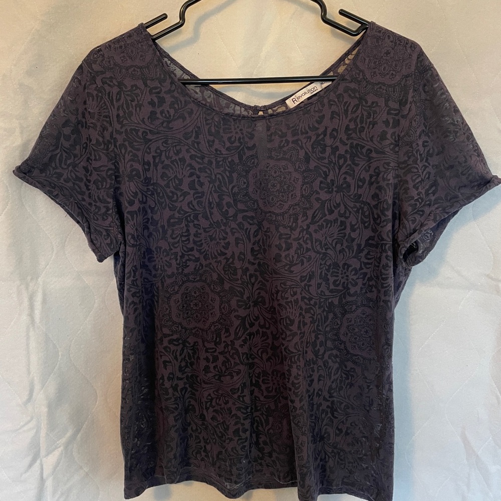 Floral Patterned cap sleeve shirt
